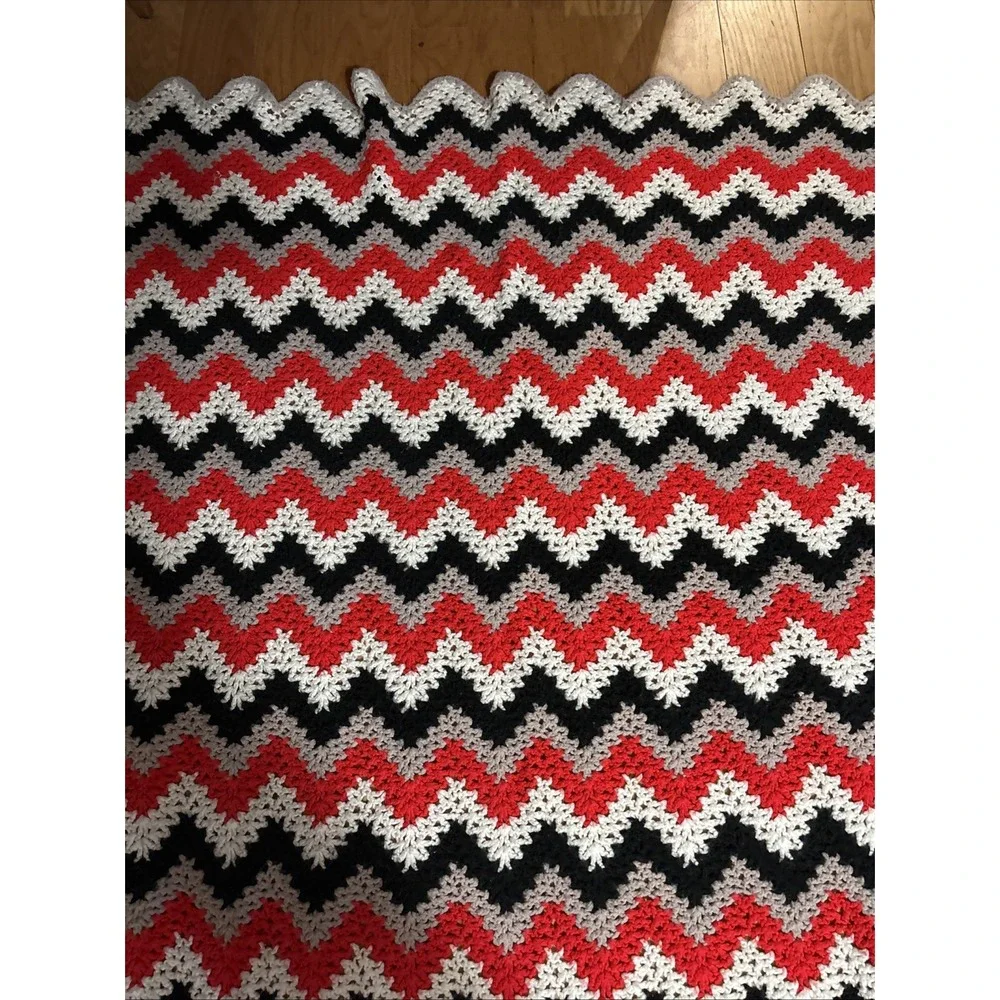 Vintage Granny Afghan Scalloped Edge Red Black Gray 72 X 54